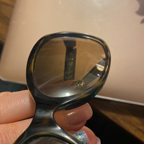 - Maui Jim Womens sunglasses - Picture 5 of 8